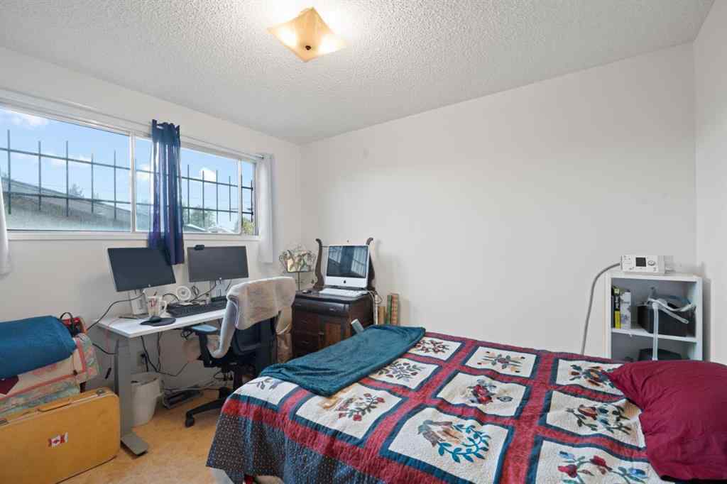 MLS® A2257069 - 1521 44 Street SE in Forest Lawn Calgary, Residential