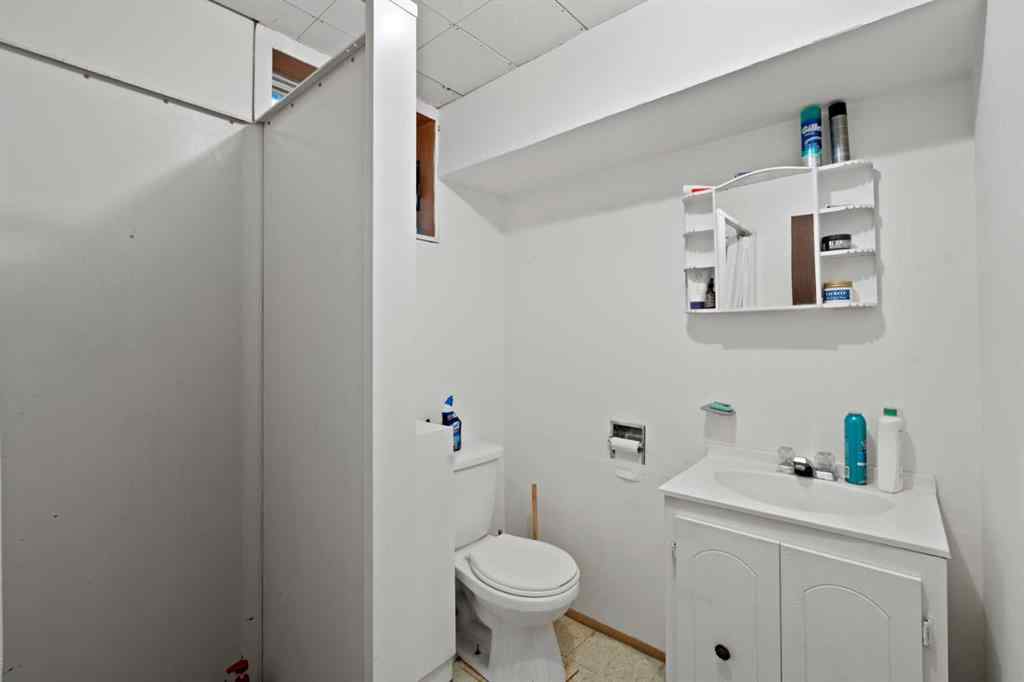 MLS® A2257069 - 1521 44 Street SE in Forest Lawn Calgary, Residential