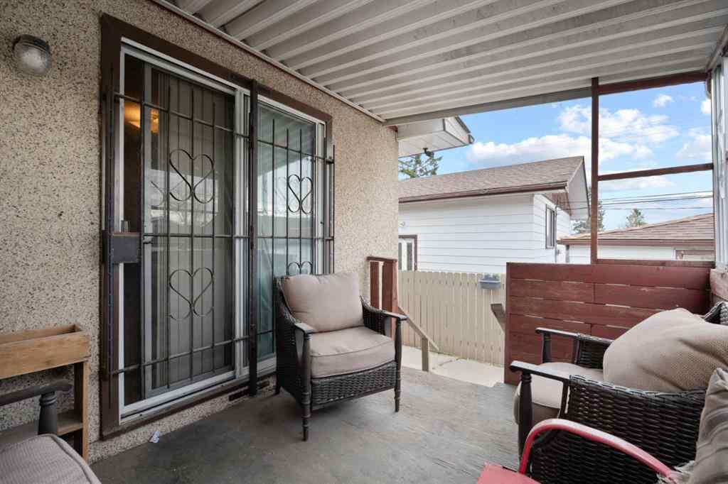 MLS® A2257069 - 1521 44 Street SE in Forest Lawn Calgary, Residential