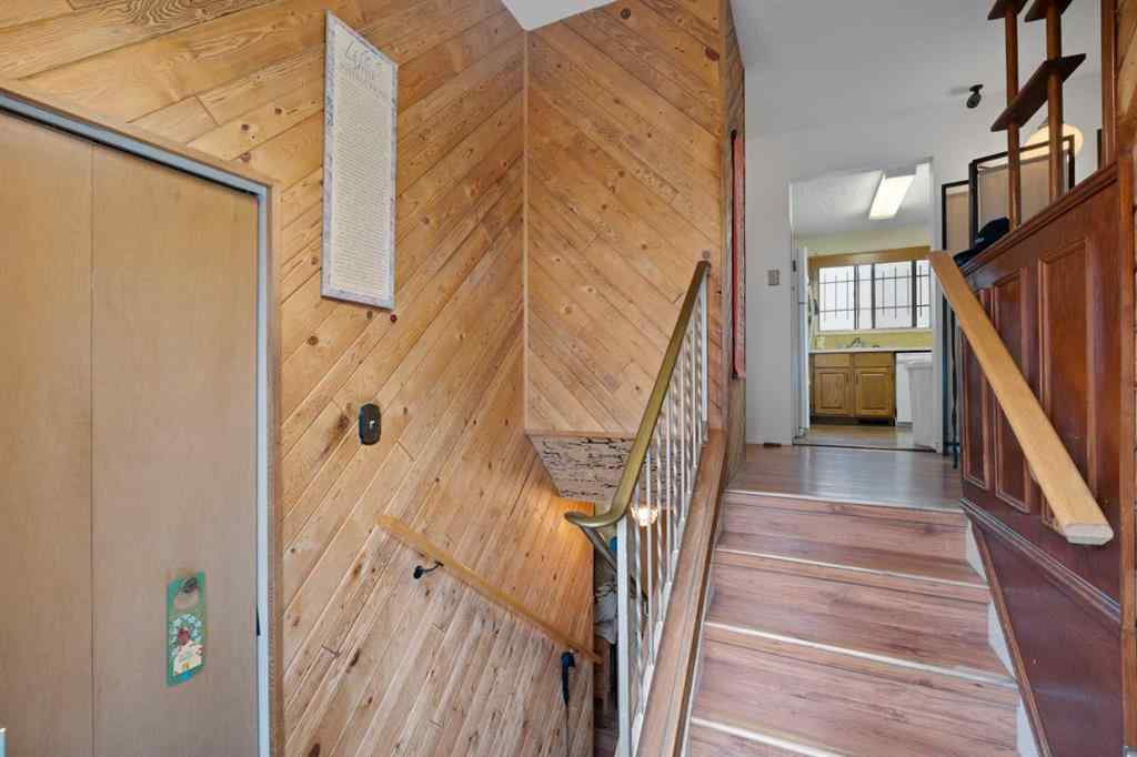MLS® A2257069 - 1521 44 Street SE in Forest Lawn Calgary, Residential