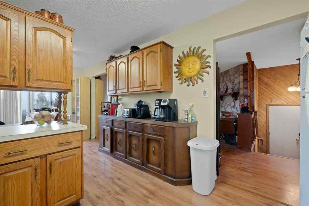 MLS® A2257069 - 1521 44 Street SE in Forest Lawn Calgary, Residential