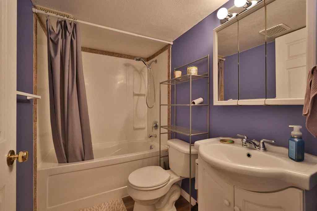 MLS® A2257072 - 137 S 250 W   in NONE Raymond, Residential