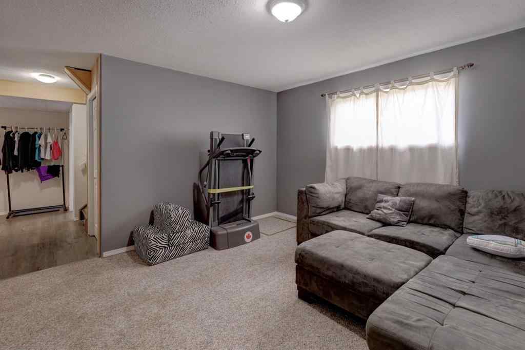 MLS® A2257073 - 106 Aerial Crescent  in Rosedale Drumheller, Residential