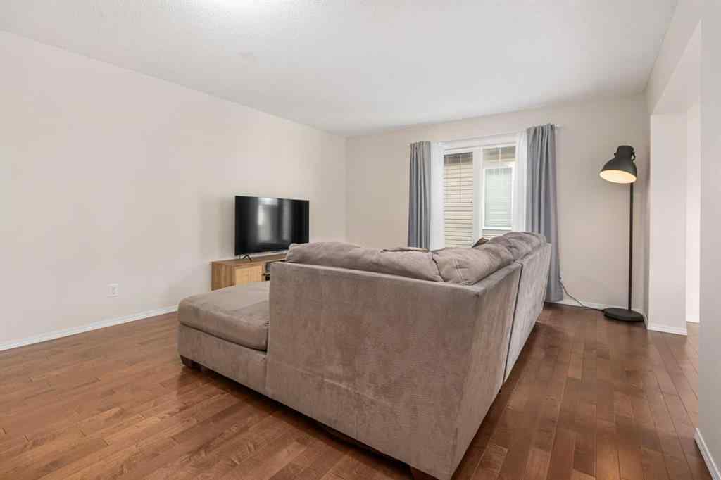 MLS® A2257075 - 19 Windstone Green SW in Windsong Airdrie, Residential