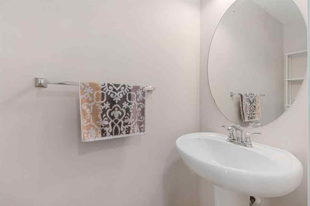 MLS® A2257075 - 19 Windstone Green SW in Windsong Airdrie, Residential