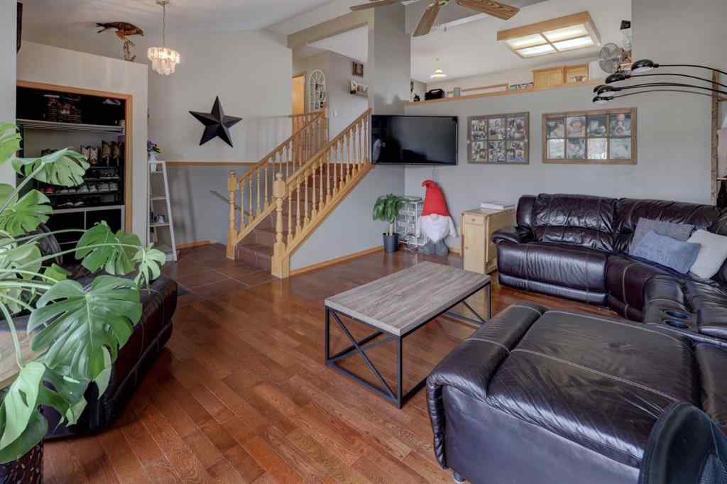 MLS® A2257076 - 210 14 Street NW in Midland Drumheller, Residential