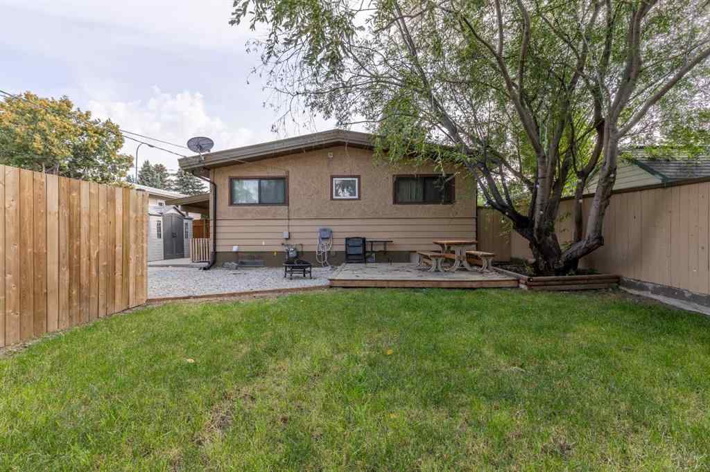 MLS® A2257078 - 2015 16 Avenue S in Agnes Davidson Lethbridge, Residential