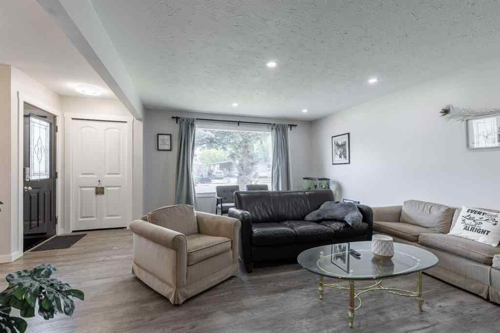 MLS® A2257078 - 2015 16 Avenue S in Agnes Davidson Lethbridge, Residential