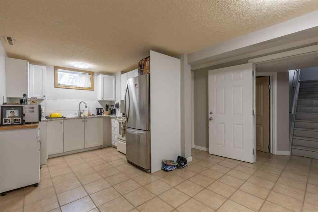 MLS® A2257078 - 2015 16 Avenue S in Agnes Davidson Lethbridge, Residential