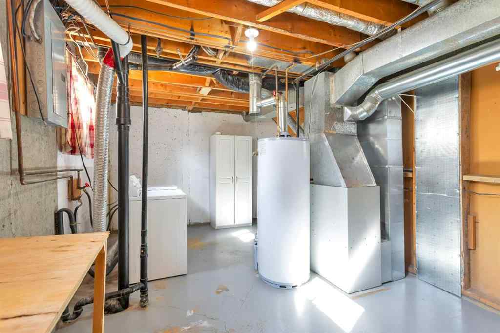 MLS® A2257083 - 5112 56 Street  in Rocky Mtn House Rocky Mountain House, Residential
