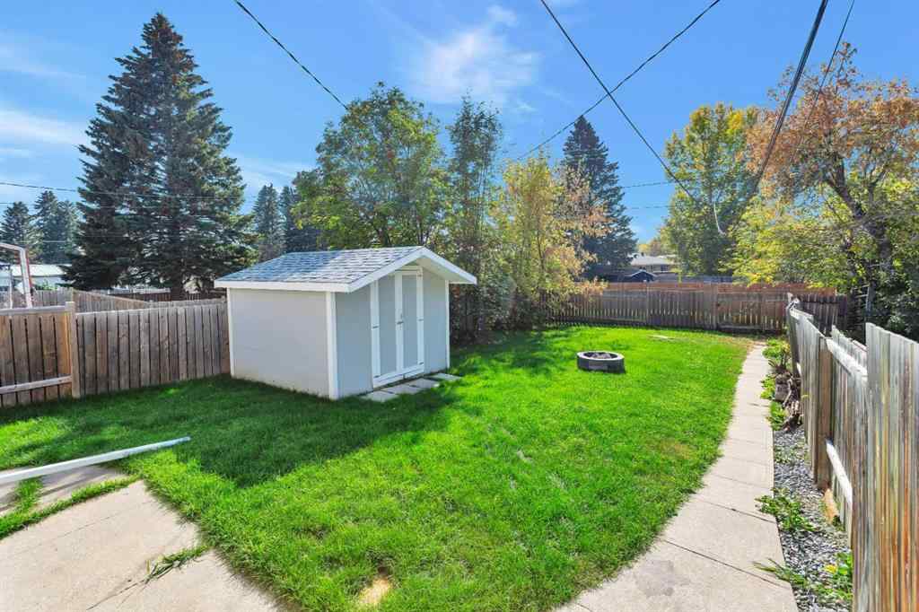 MLS® A2257083 - 5112 56 Street  in Rocky Mtn House Rocky Mountain House, Residential