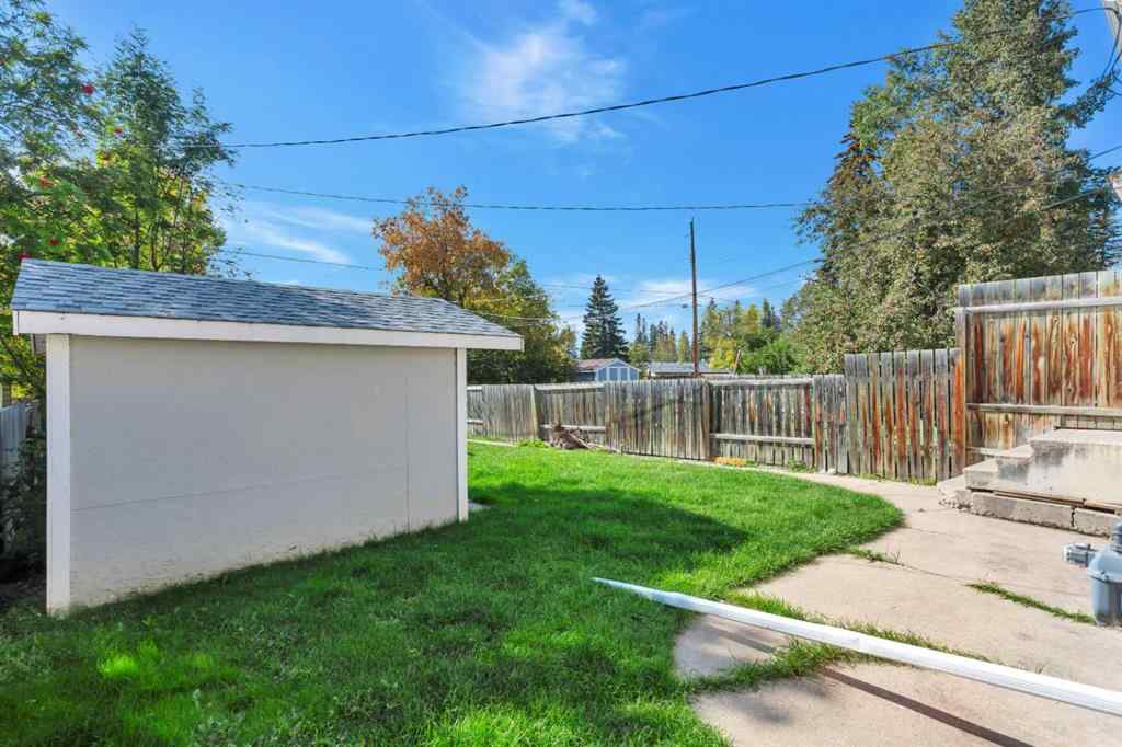 MLS® A2257083 - 5112 56 Street  in Rocky Mtn House Rocky Mountain House, Residential