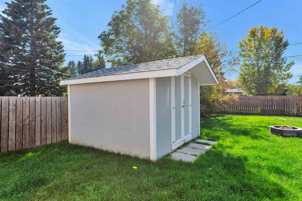 MLS® A2257083 - 5112 56 Street  in Rocky Mtn House Rocky Mountain House, Residential