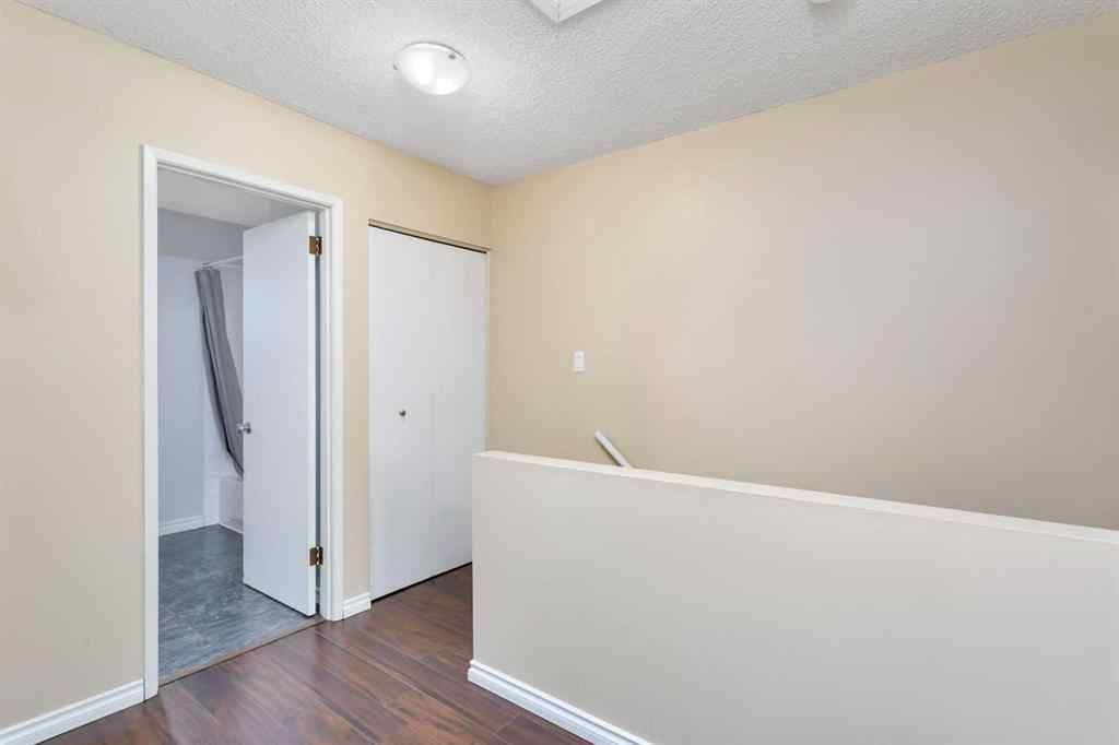 MLS® A2257083 - 5112 56 Street  in Rocky Mtn House Rocky Mountain House, Residential