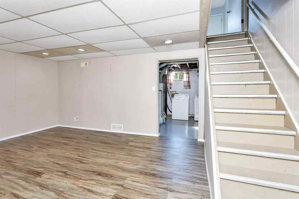 MLS® A2257083 - 5112 56 Street  in Rocky Mtn House Rocky Mountain House, Residential