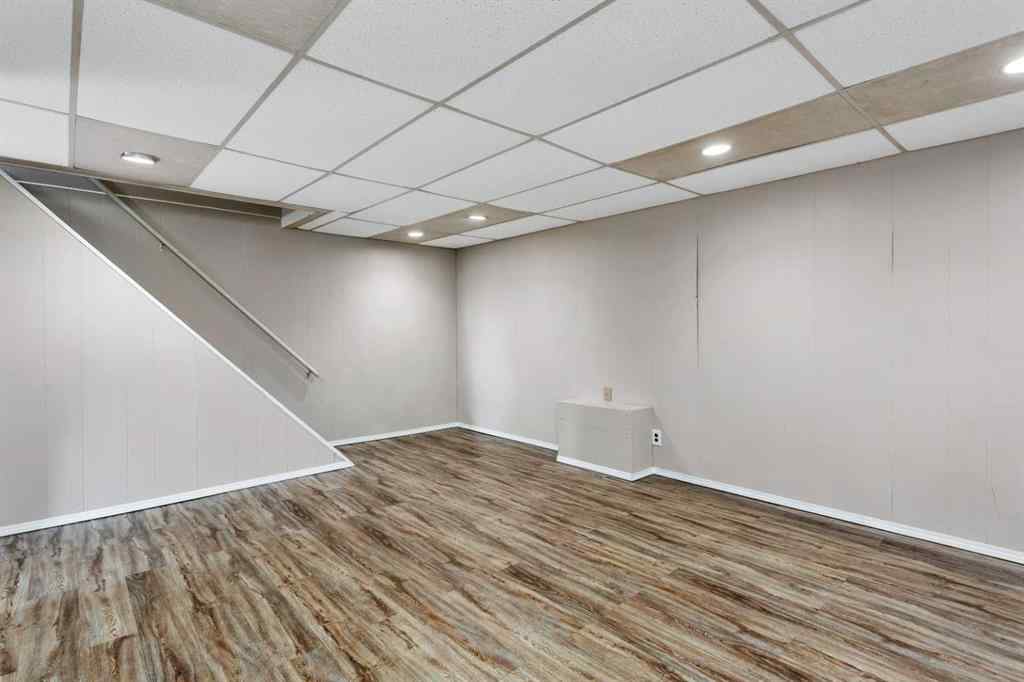 MLS® A2257083 - 5112 56 Street  in Rocky Mtn House Rocky Mountain House, Residential
