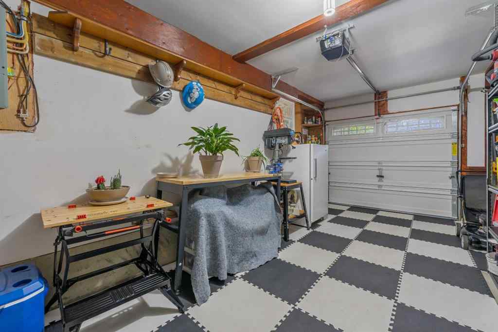MLS® A2257086 - 60 Windstone Green SW in Windsong Airdrie, Residential