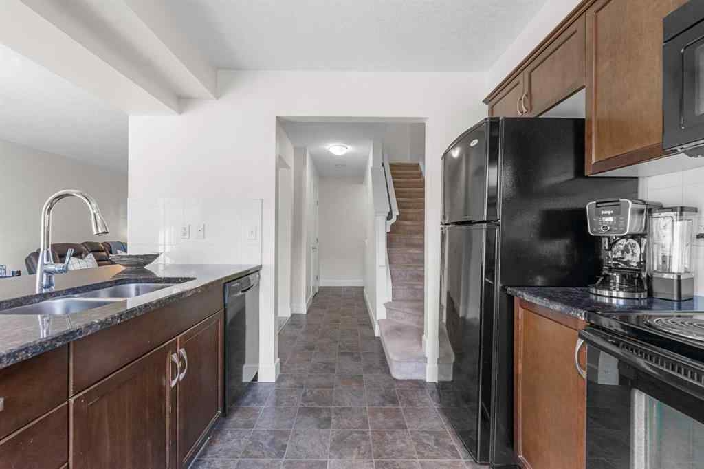 MLS® A2257086 - 60 Windstone Green SW in Windsong Airdrie, Residential
