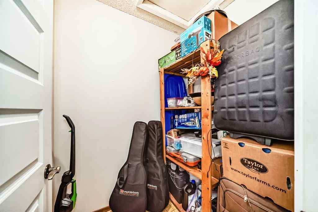 MLS® A2257087 - Unit #122 3015 51 Street SW in Glenbrook Calgary, Residential