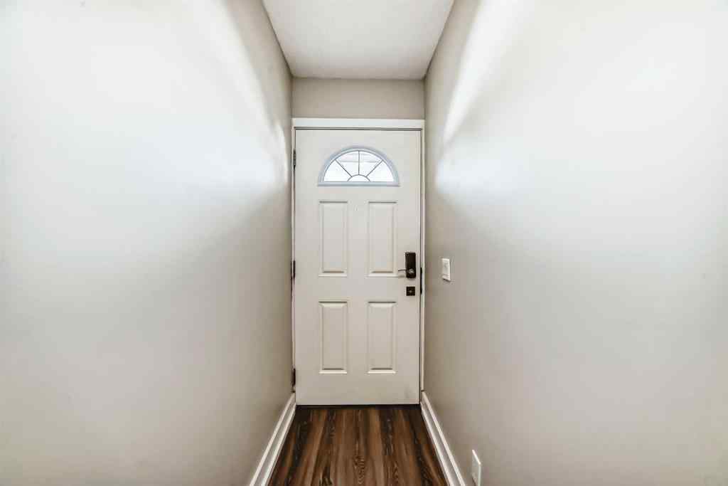 MLS® A2257087 - Unit #122 3015 51 Street SW in Glenbrook Calgary, Residential