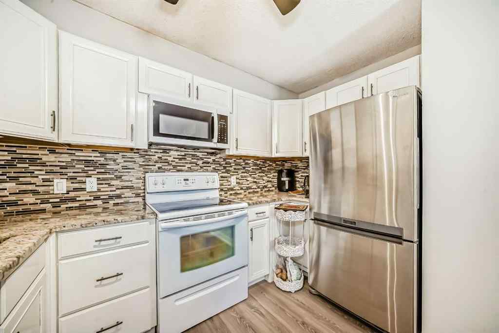 MLS® A2257087 - Unit #122 3015 51 Street SW in Glenbrook Calgary, Residential