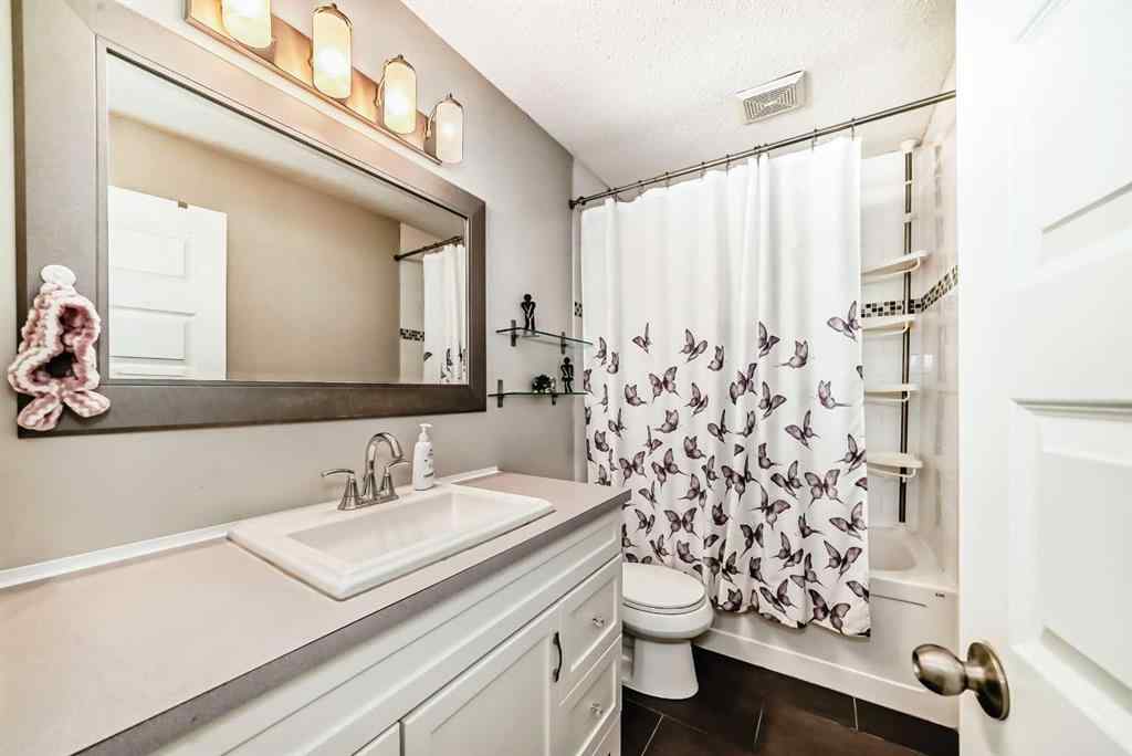 MLS® A2257087 - Unit #122 3015 51 Street SW in Glenbrook Calgary, Residential