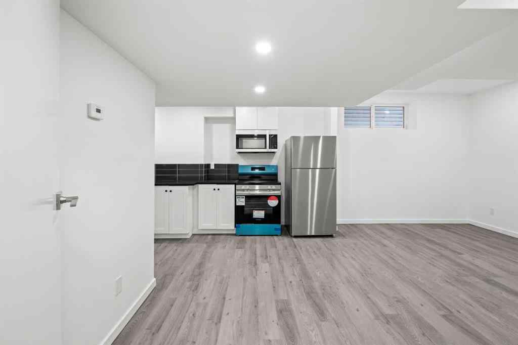 MLS® A2257088 - 685 Livingston Way NE in Livingston Calgary, Residential