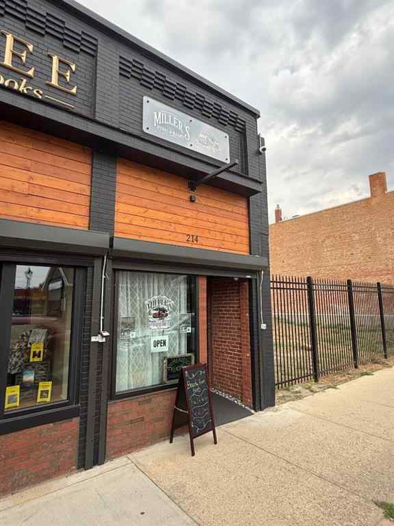 MLS® A2257089 - 214 South Railway Street SE in SE Hill Medicine Hat, Commercial