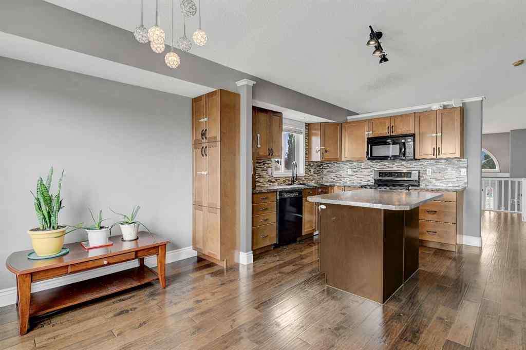MLS® A2257090 - 7432 103A Street  in Mission Heights Grande Prairie, Residential