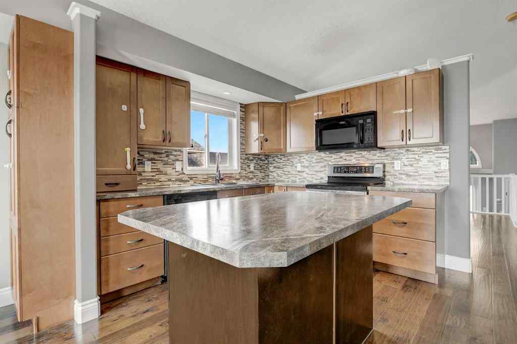 MLS® A2257090 - 7432 103A Street  in Mission Heights Grande Prairie, Residential