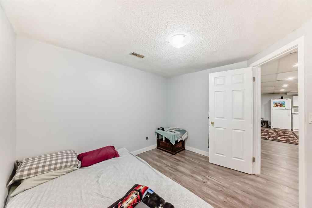 MLS® A2257092 - 948 Rundlecairn Way NE in Rundle Calgary, Residential