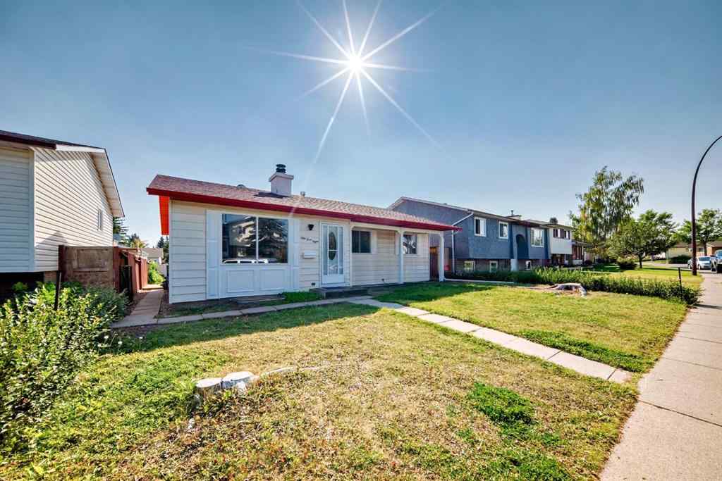 MLS® A2257092 - 948 Rundlecairn Way NE in Rundle Calgary, Residential