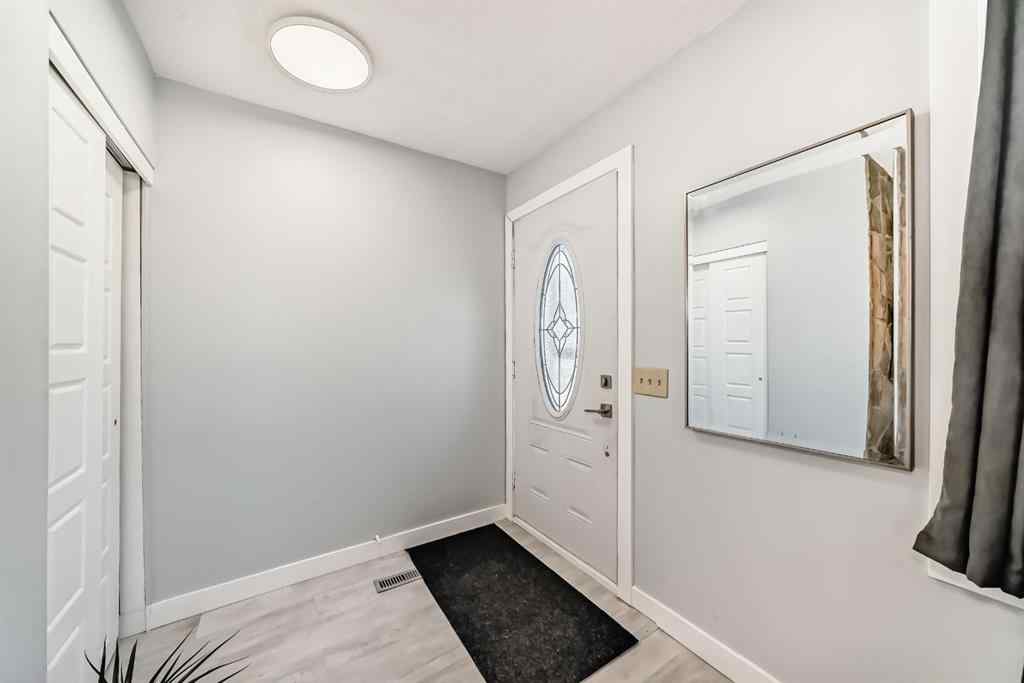 MLS® A2257092 - 948 Rundlecairn Way NE in Rundle Calgary, Residential