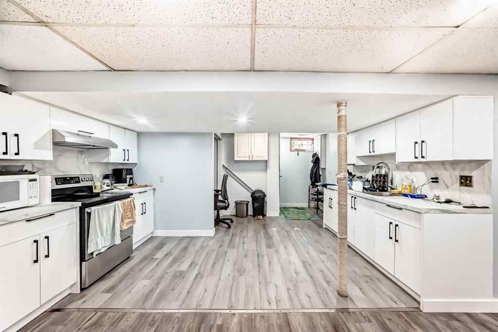 MLS® A2257092 - 948 Rundlecairn Way NE in Rundle Calgary, Residential