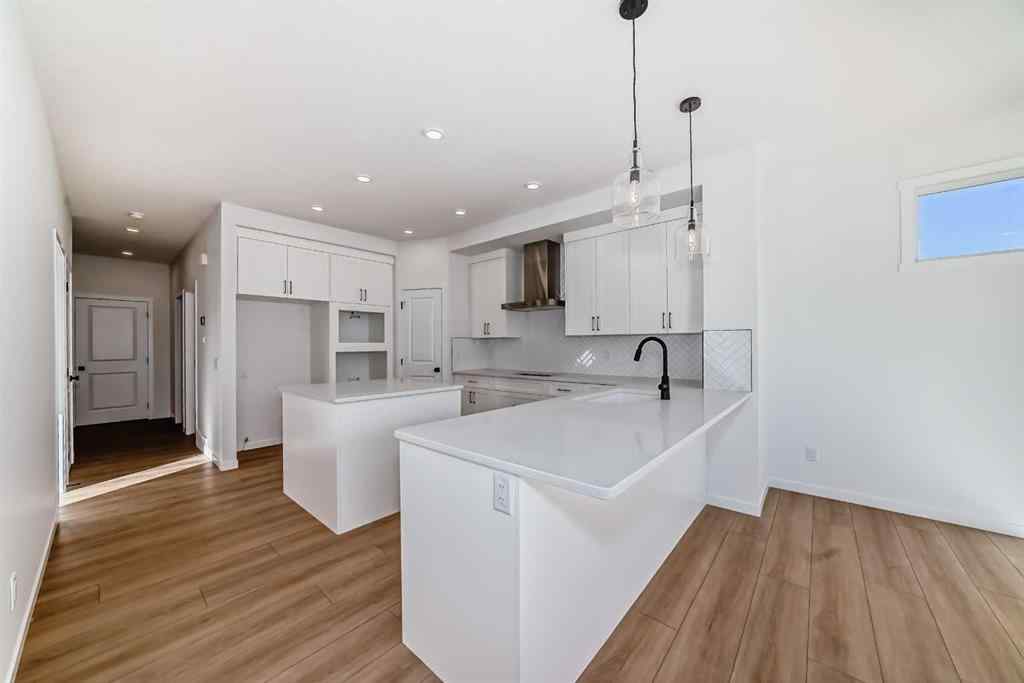 MLS® A2257097 - 122 Walgrove Bay SE in Walden Calgary, Residential