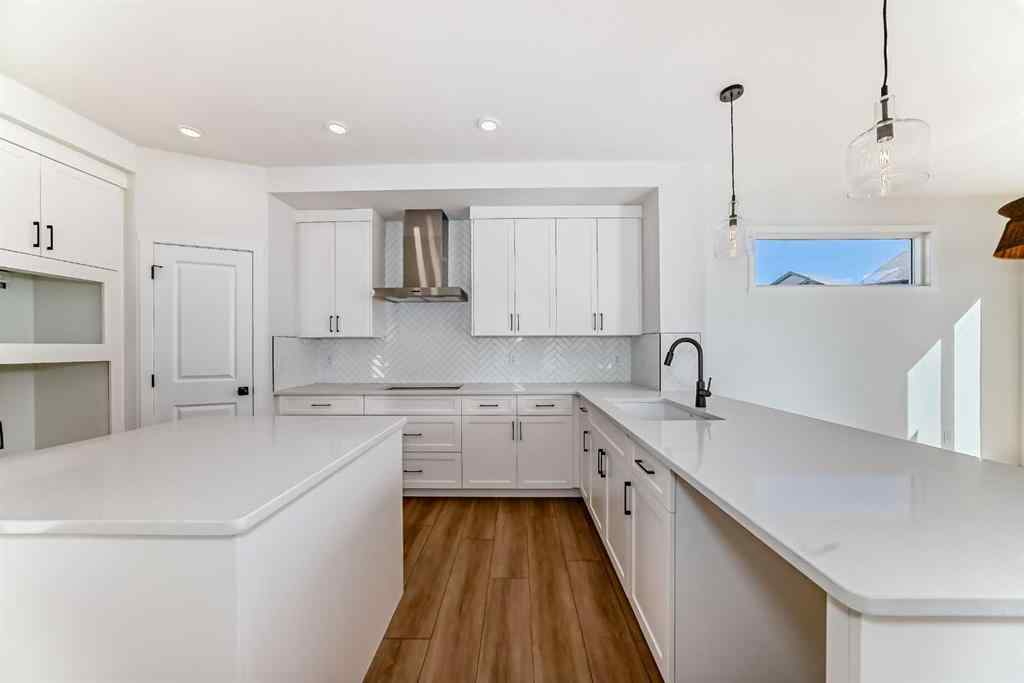 MLS® A2257097 - 122 Walgrove Bay SE in Walden Calgary, Residential