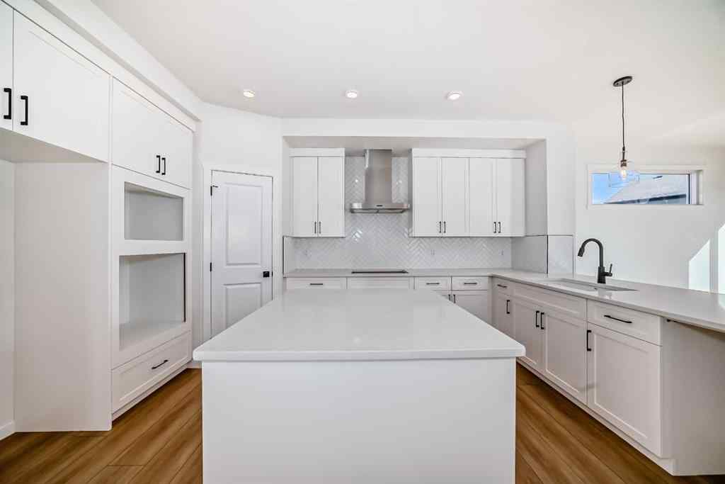 MLS® A2257097 - 122 Walgrove Bay SE in Walden Calgary, Residential