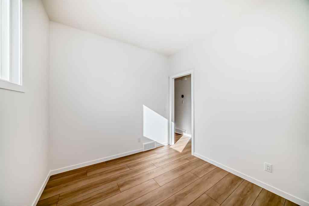 MLS® A2257097 - 122 Walgrove Bay SE in Walden Calgary, Residential