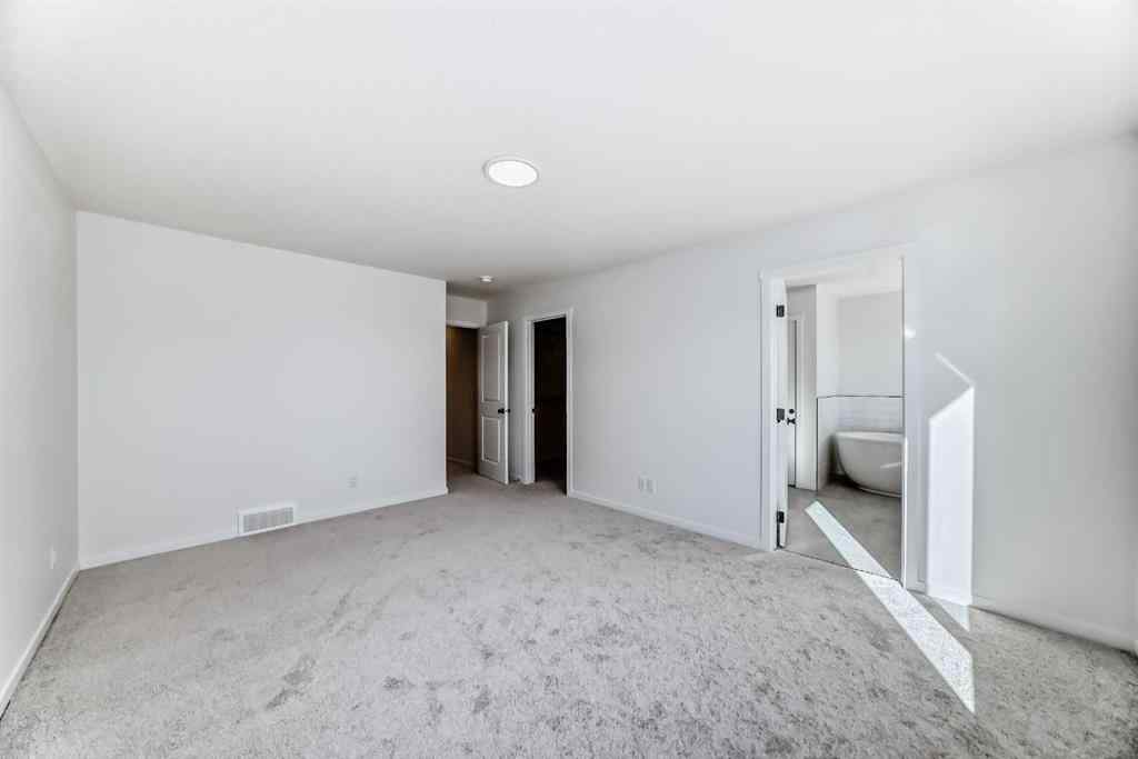 MLS® A2257097 - 122 Walgrove Bay SE in Walden Calgary, Residential