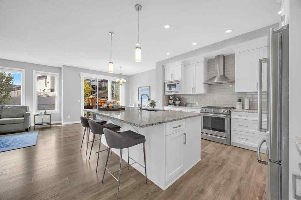 MLS® A2257099 - 199 Evansglen Circle NW in Evanston Calgary, Residential