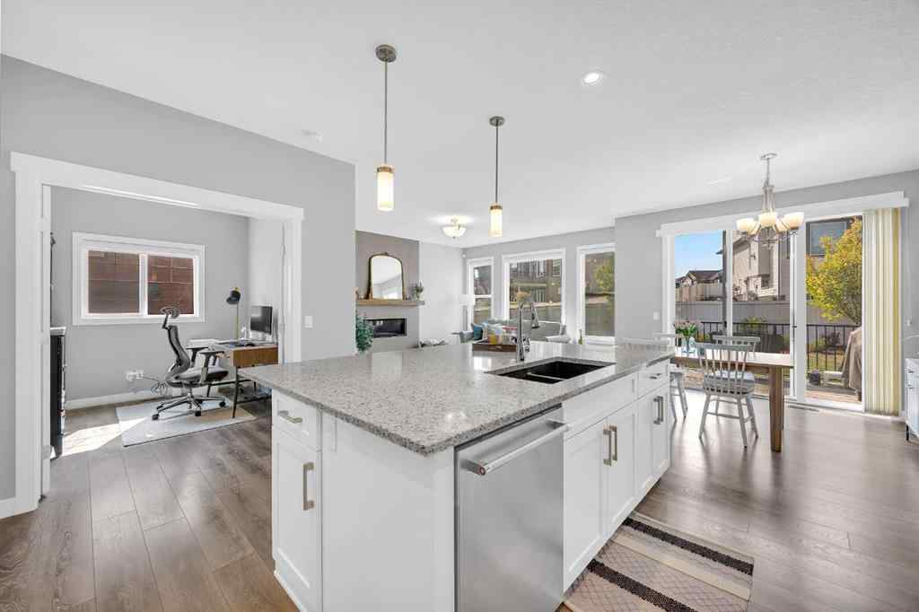 MLS® A2257099 - 199 Evansglen Circle NW in Evanston Calgary, Residential