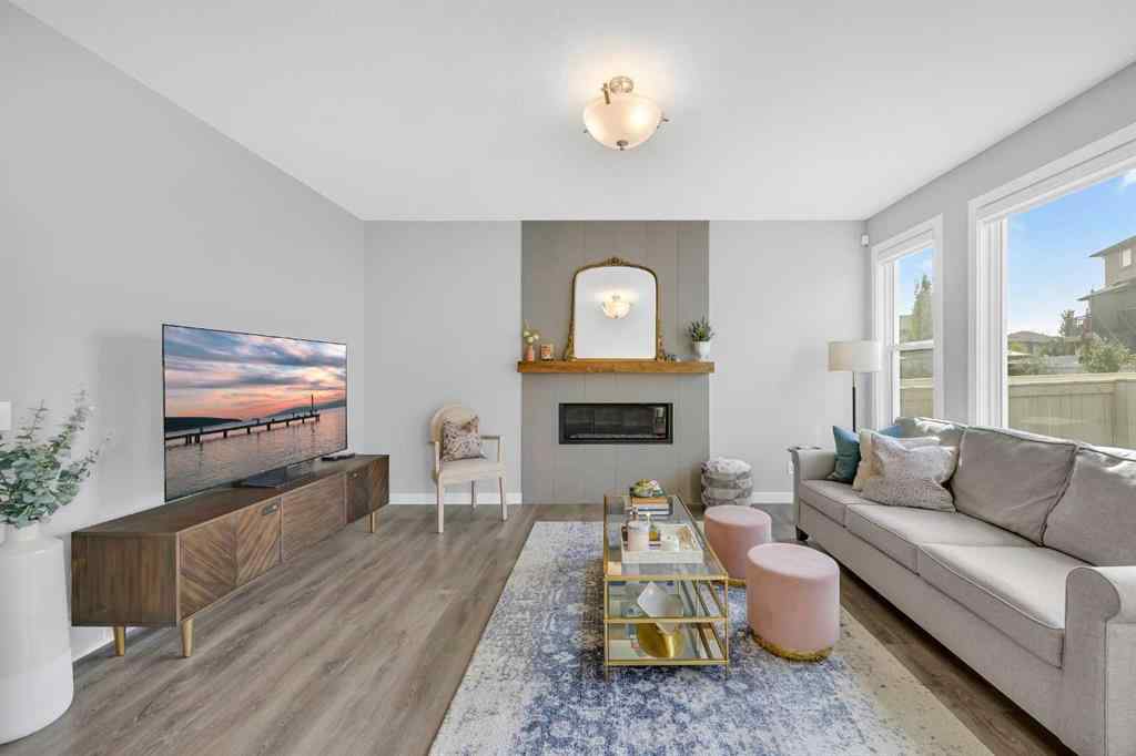 MLS® A2257099 - 199 Evansglen Circle NW in Evanston Calgary, Residential