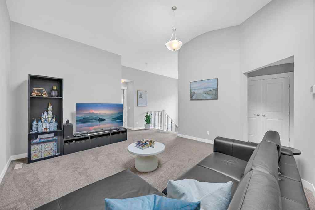 MLS® A2257099 - 199 Evansglen Circle NW in Evanston Calgary, Residential