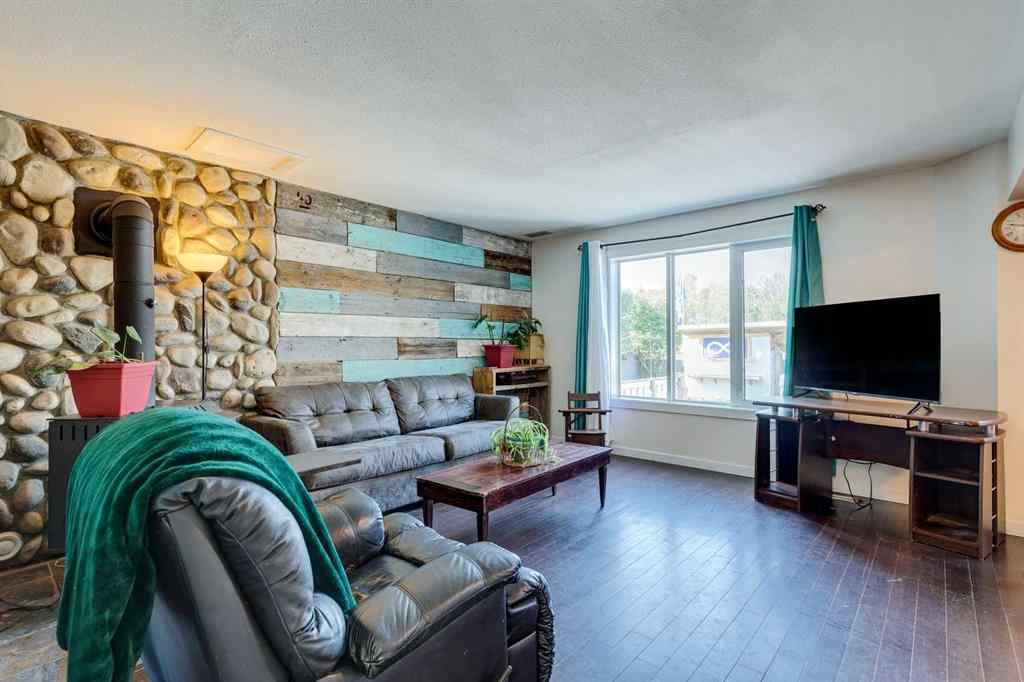 MLS® A2257100 - 74 Westpoint Drive  in NONE Didsbury, Residential