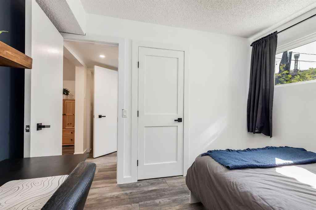 MLS® A2257101 - 1548 Lake Twintree Way SE in Lake Bonavista Calgary, Residential