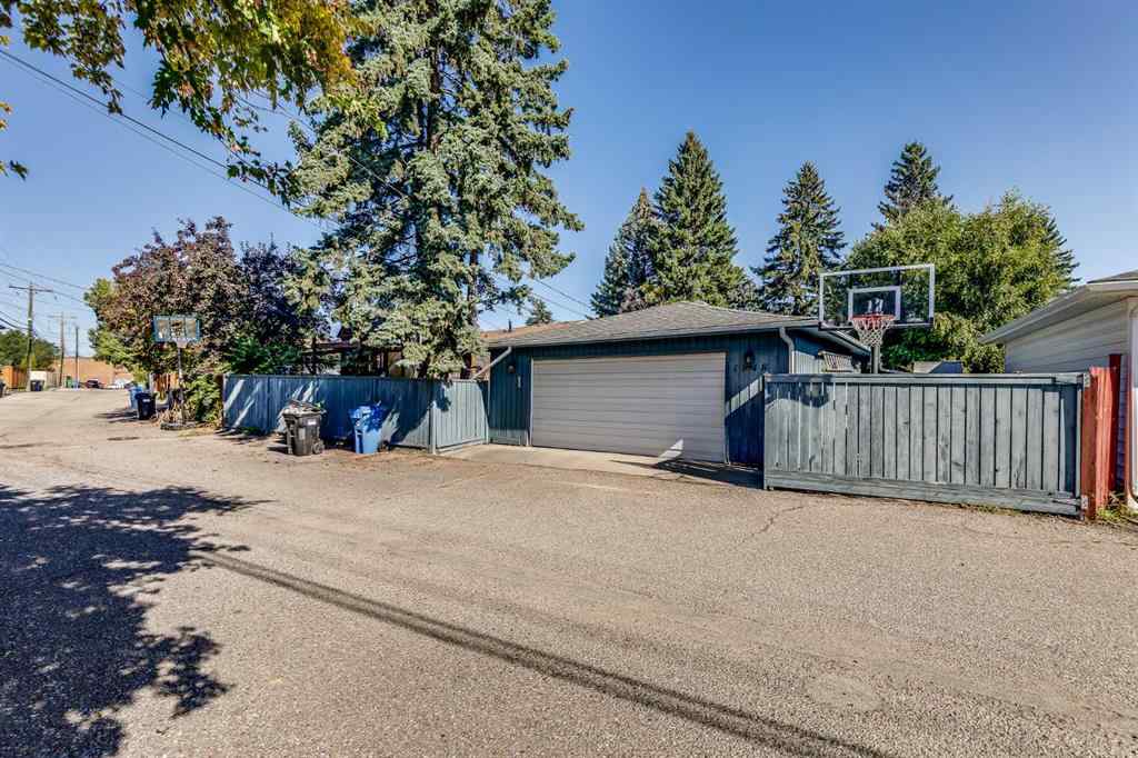 MLS® A2257101 - 1548 Lake Twintree Way SE in Lake Bonavista Calgary, Residential