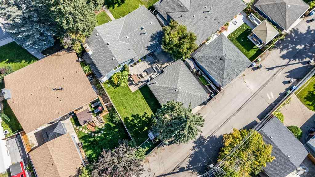 MLS® A2257101 - 1548 Lake Twintree Way SE in Lake Bonavista Calgary, Residential