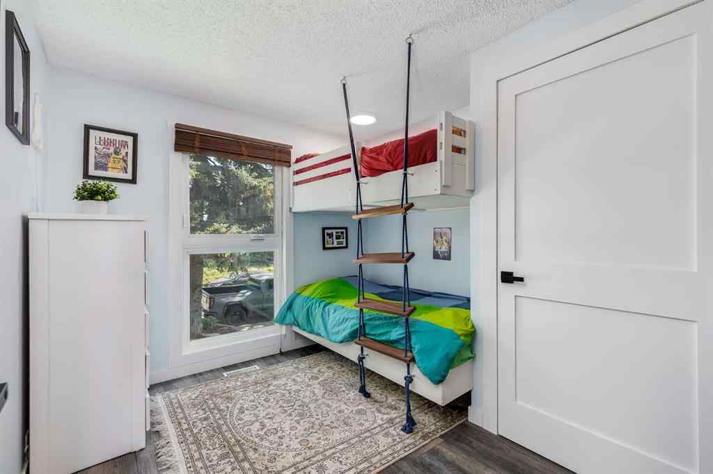 MLS® A2257101 - 1548 Lake Twintree Way SE in Lake Bonavista Calgary, Residential