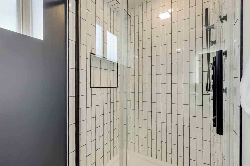 MLS® A2257101 - 1548 Lake Twintree Way SE in Lake Bonavista Calgary, Residential