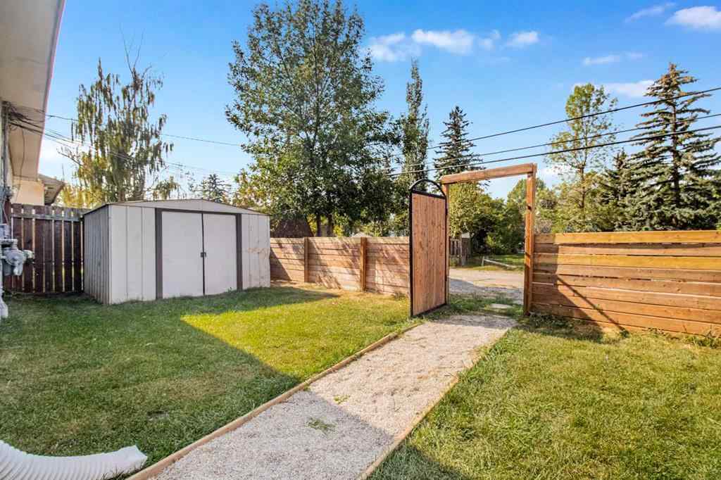 MLS® A2257103 - 3121 Doverville Crescent SE in Dover Calgary, Residential